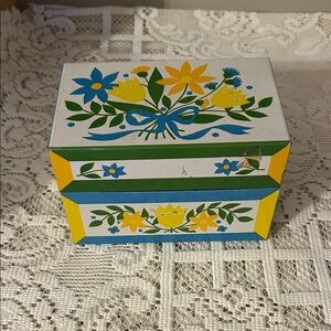 Vintage Metal Recipe Box with Floral Scandinavian Pattern